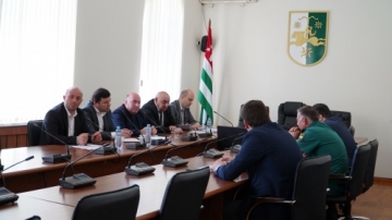 В ПАРЛАМЕНТЕ ОБСУДИЛИ ВОПРОСЫ СОВЕРШЕНСТВОВАНИЯ ЗАКОНОДАТЕЛЬСТВА, КАСАЮЩЕГОСЯ МИГРАЦИОННОЙ СЛУЖБЫ